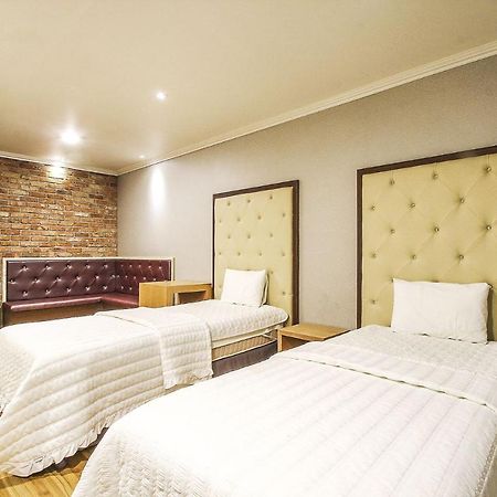 Central Hotel Changwon Εξωτερικό φωτογραφία