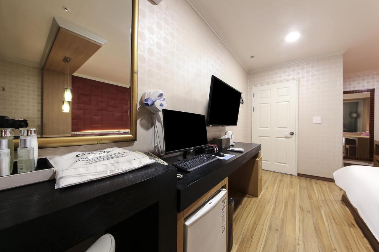 Central Hotel Changwon Εξωτερικό φωτογραφία
