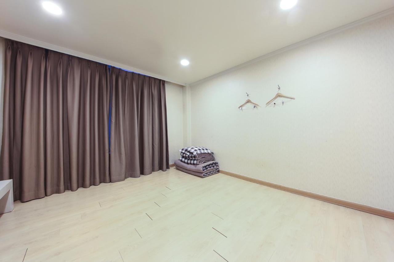 Central Hotel Changwon Εξωτερικό φωτογραφία