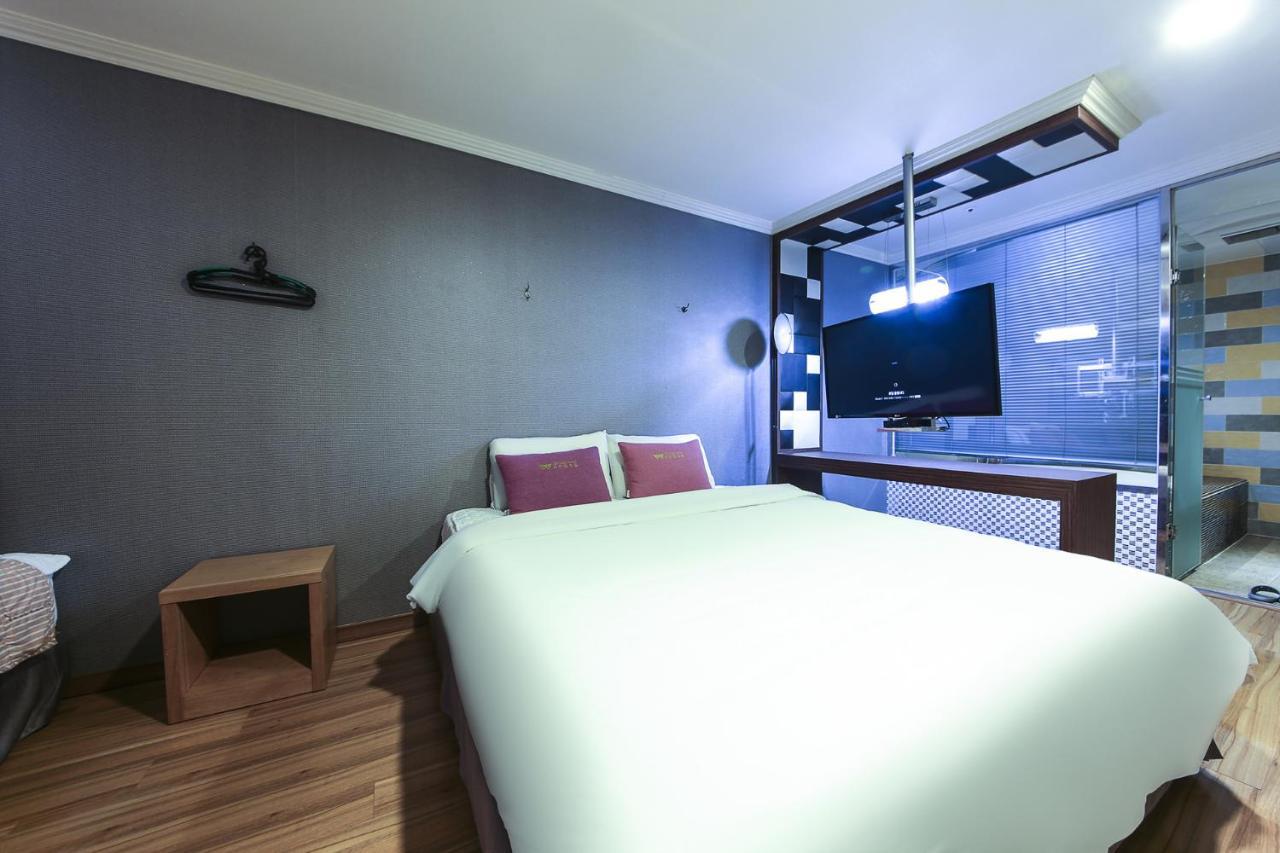 Central Hotel Changwon Εξωτερικό φωτογραφία