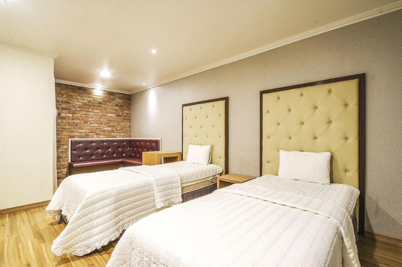 Central Hotel Changwon Εξωτερικό φωτογραφία