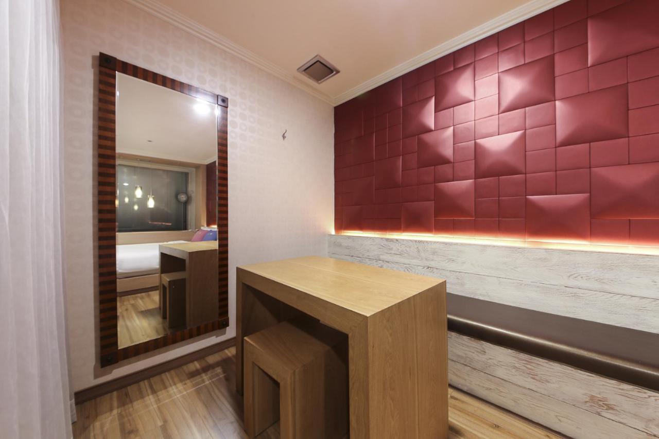 Central Hotel Changwon Εξωτερικό φωτογραφία