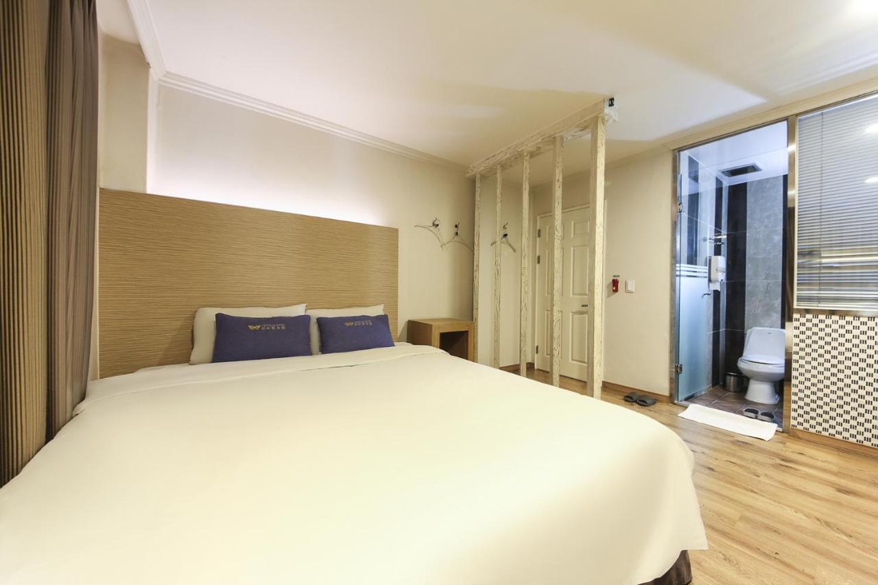 Central Hotel Changwon Εξωτερικό φωτογραφία