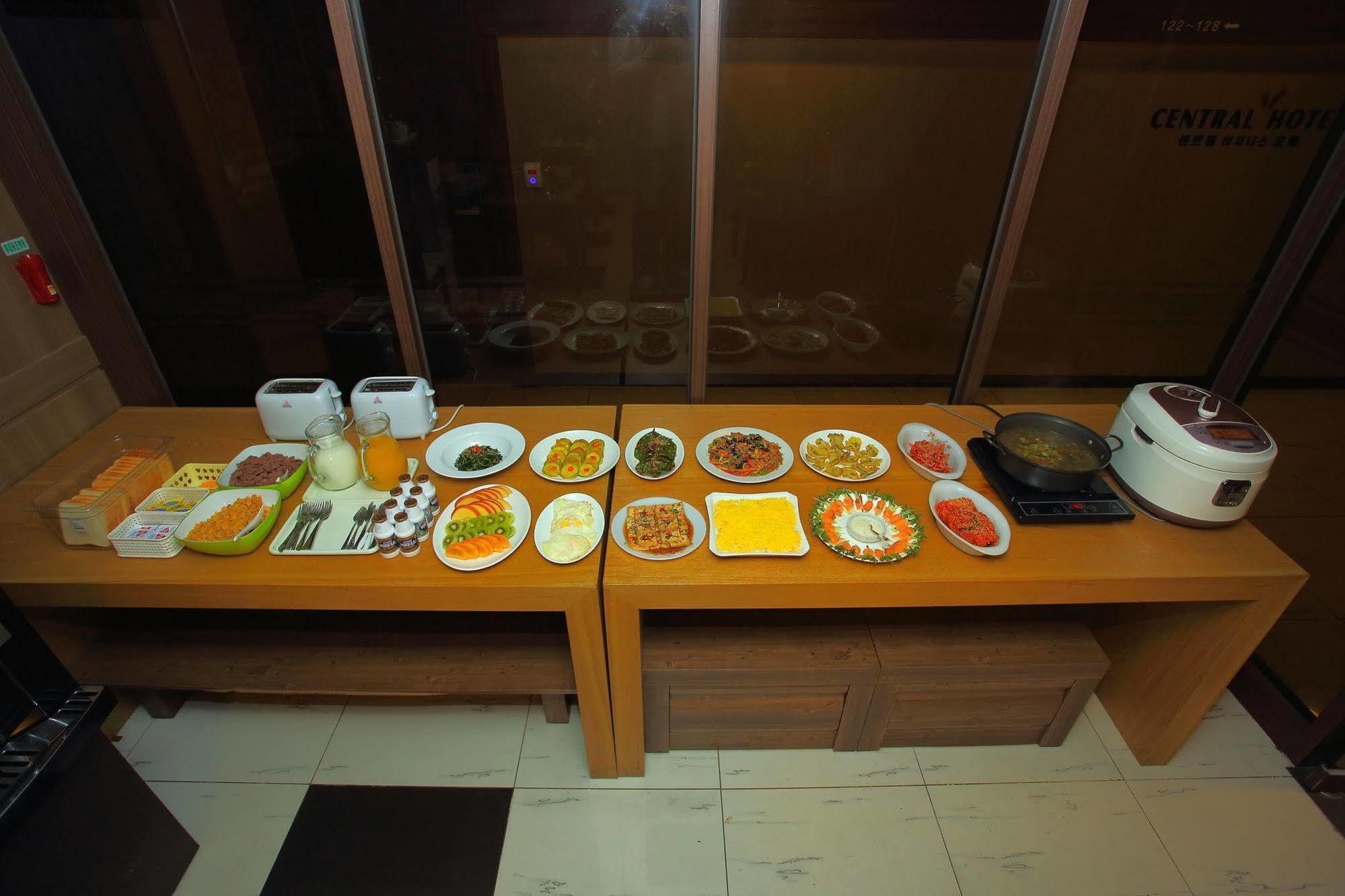 Central Hotel Changwon Εξωτερικό φωτογραφία