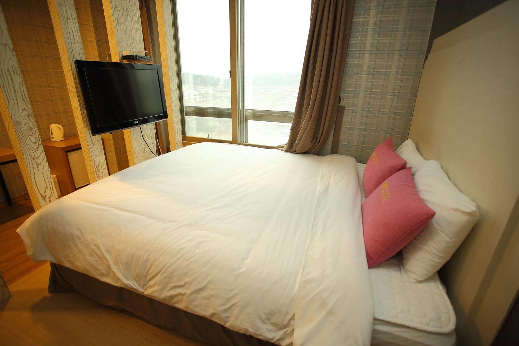 Central Hotel Changwon Εξωτερικό φωτογραφία